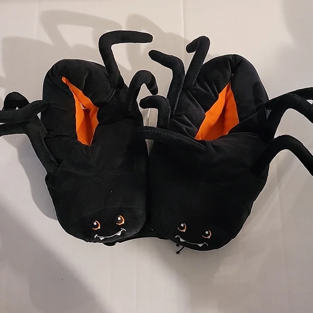 Kids spider slippers